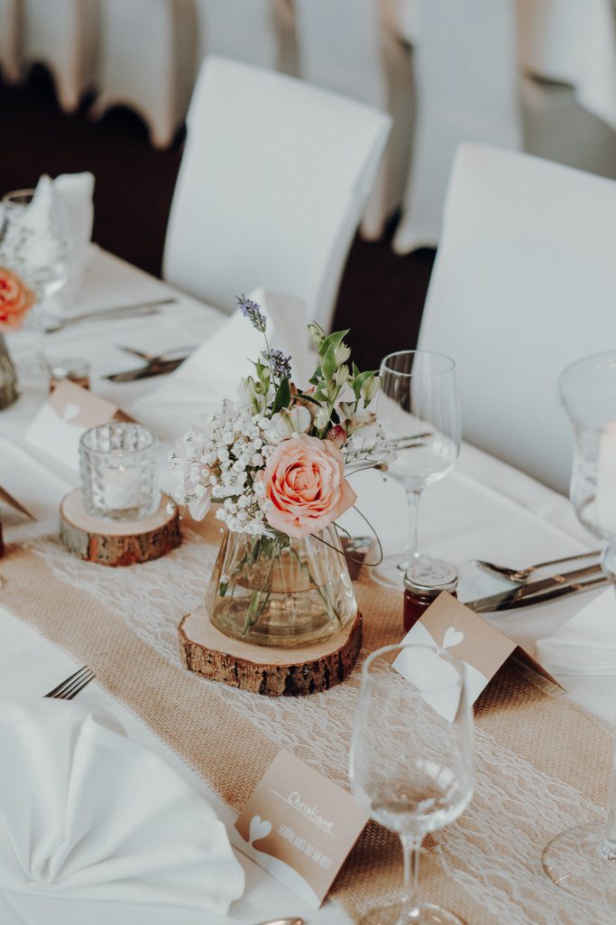 Tischdekoration auf Hochzeit